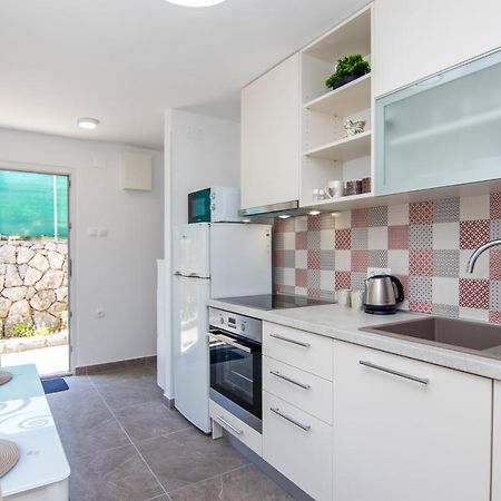 Apartman Mara Krk Town Exterior photo