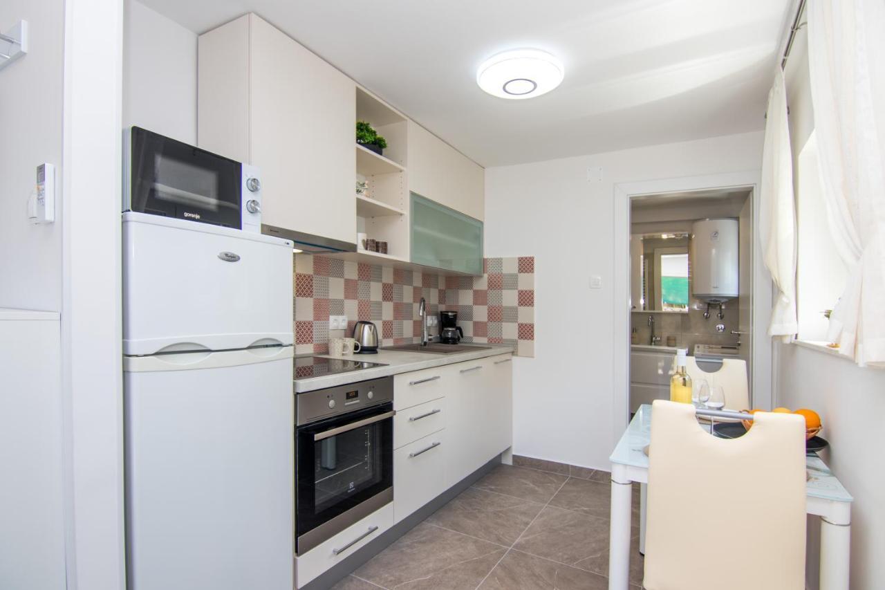 Apartman Mara Krk Town Exterior photo