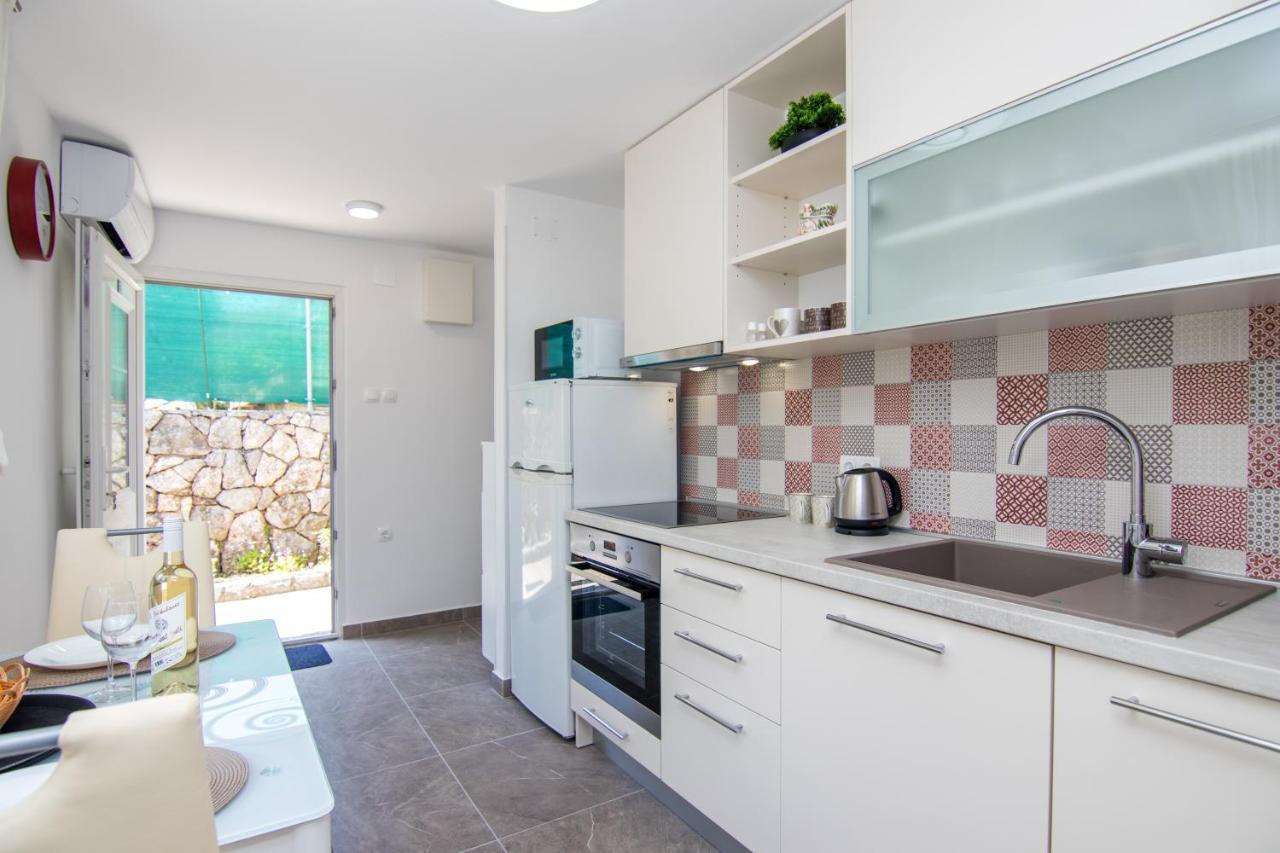 Apartman Mara Krk Town Exterior photo